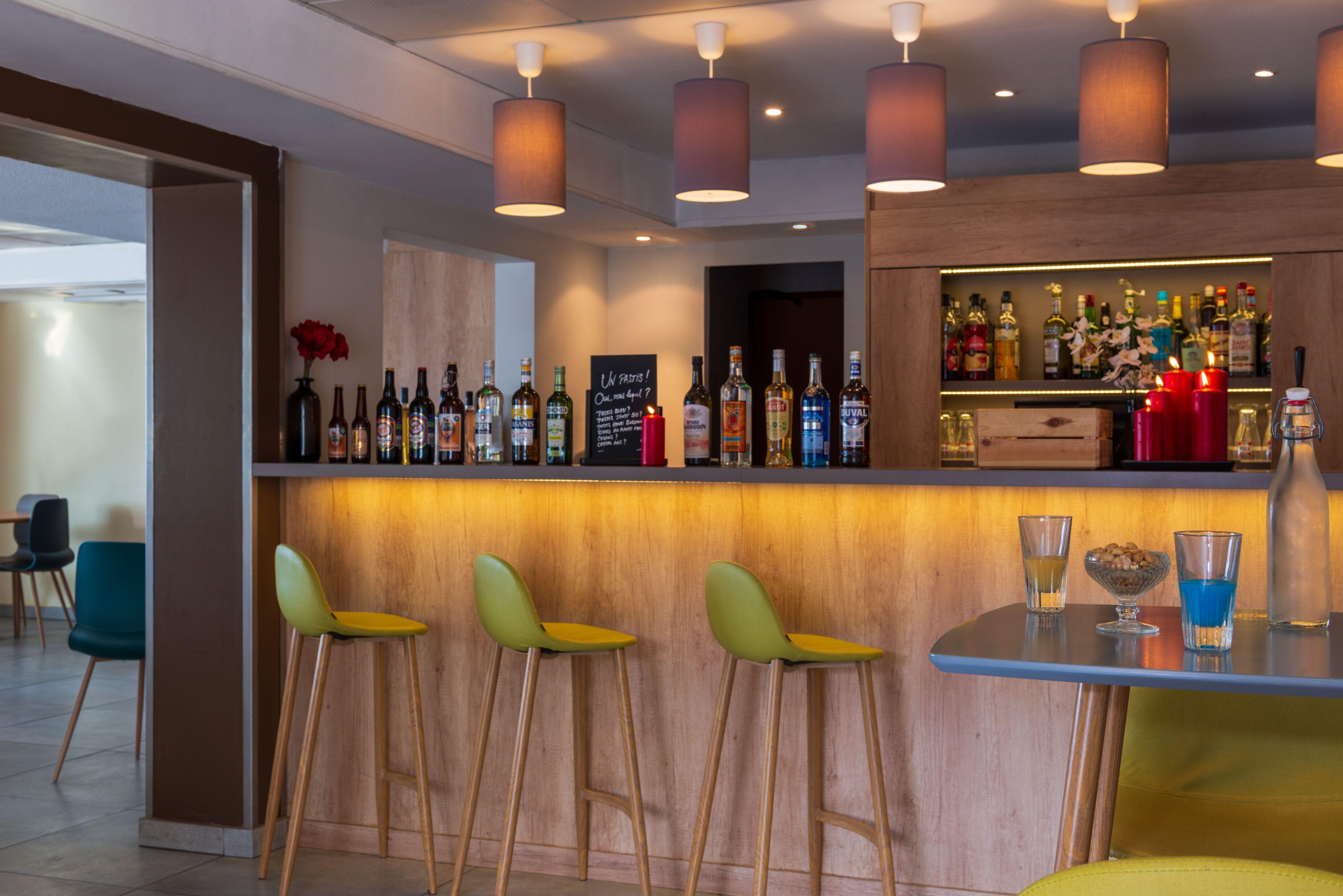 The Originals City Hotel Marseille Aeroport Витроль Экстерьер фото